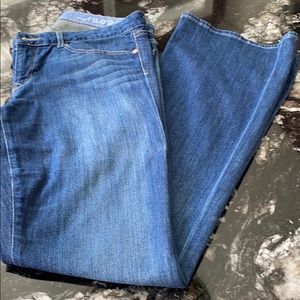 GAP 1969 Curvy boot cut jeans.